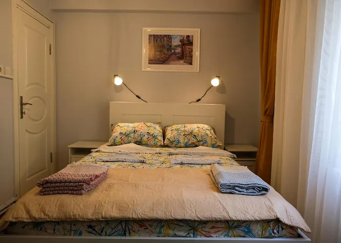 Taksim Pera House
